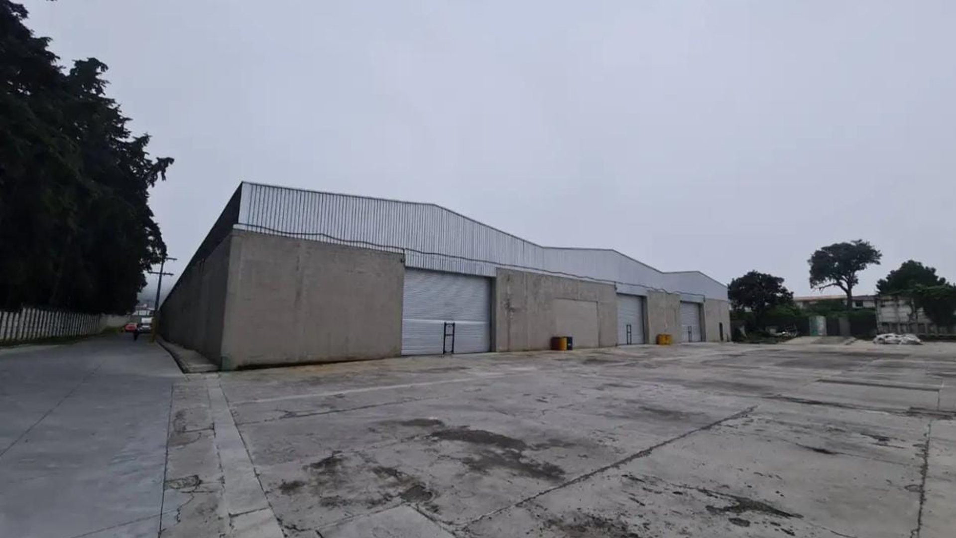 Warehouse for Rent in Santa Lucía Milpas Altas | 1367m² | 24/7 Security | $6835 Monthly