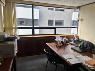VENTA DE CÉNTRICA OFICINA 168MT2 - CENTRO EMPRESARIAL, ZONA 10 - 5