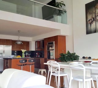 Apartamento 2 hab/2 niveles en venta zona 10