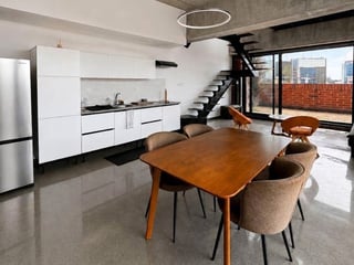 📍 APARTAMENTO EN VENTA – 1 HAB + ESTUDIO + JARDÍN | 4VENECIA | ZONA 4 - 4