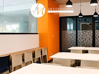 Oficina En Renta de 294 m² en zona 10 - 5