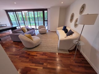 Renta de apartamento con balcon y 3 habitaciones en zona 10 Ref-5492 - 3