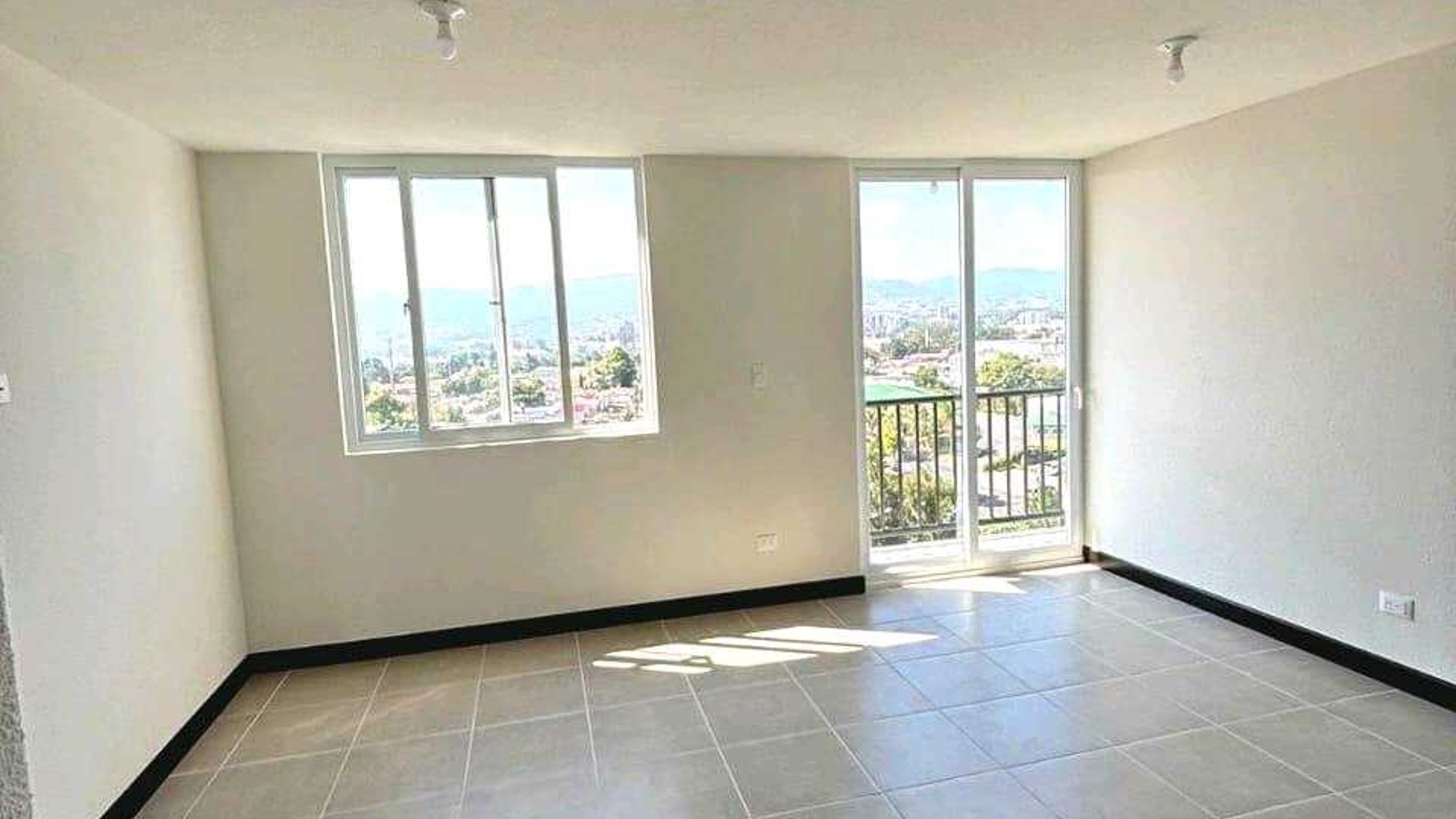 APARTAMENTO EN VENTA / ALQUILER ???? Edificio Esenta, Zona 12 - Miniatura 7