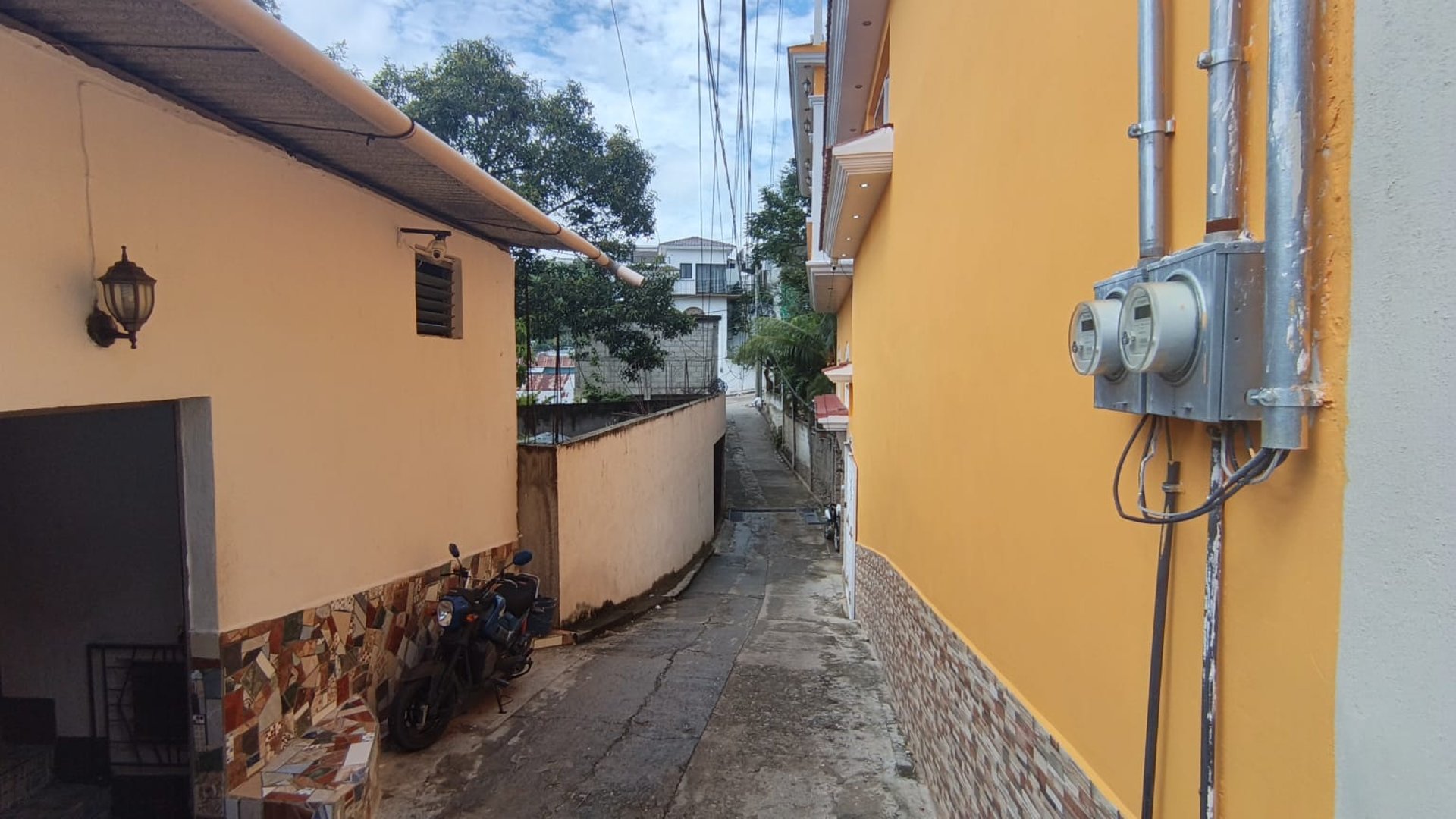 CASA EN RENTA IDEAL PARA OFICINAS O CLINICAS MEDICAS - Miniatura 10
