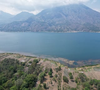 VENDO TERRENO A ORILLA DEL LAGO, SANTIAGO ATITLÁN