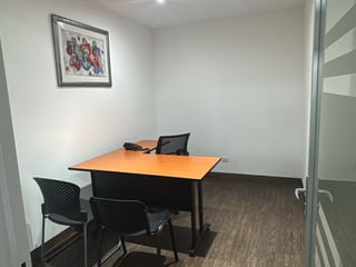 Oficina Comercial en Renta en Zona 11, Ciudad de Guatemala - 2