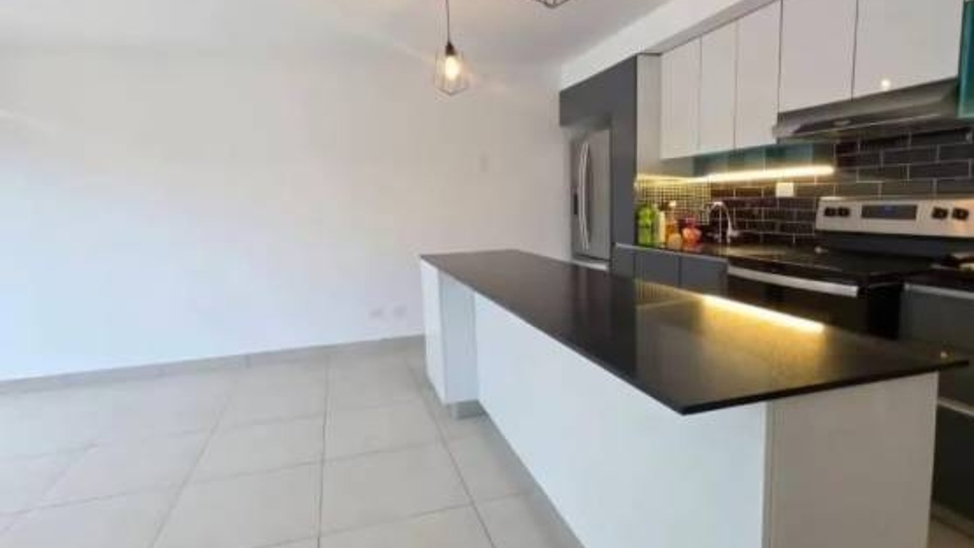 Apartamento en Renta, Zona 14 (R10436) - Miniatura 2