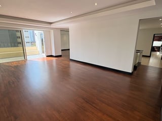 Alquilo apartamento en  zona 14 - 2