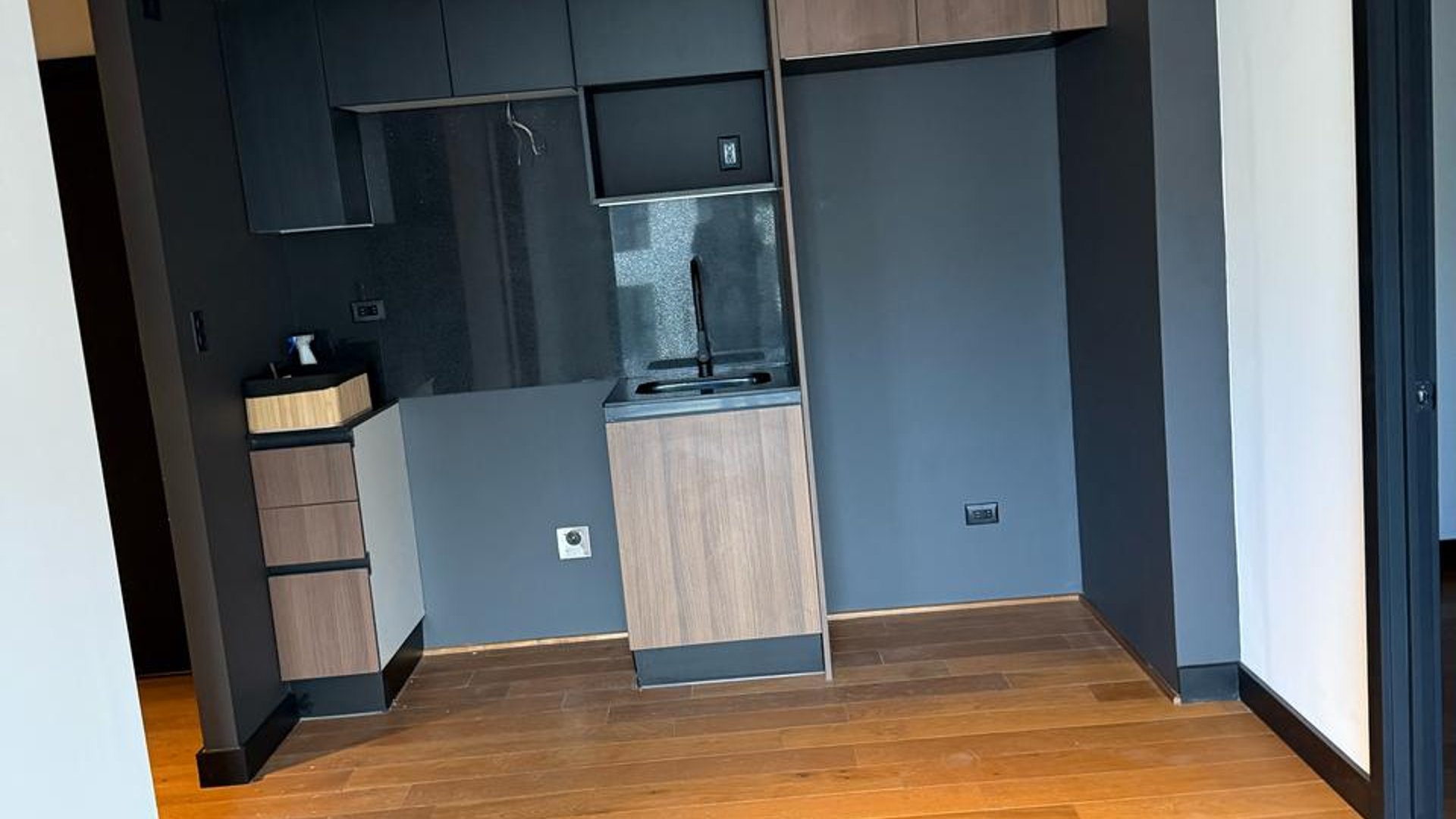 Apartamento en renta nivel medio de 3 habitaciones en Z11 Ref-5458
