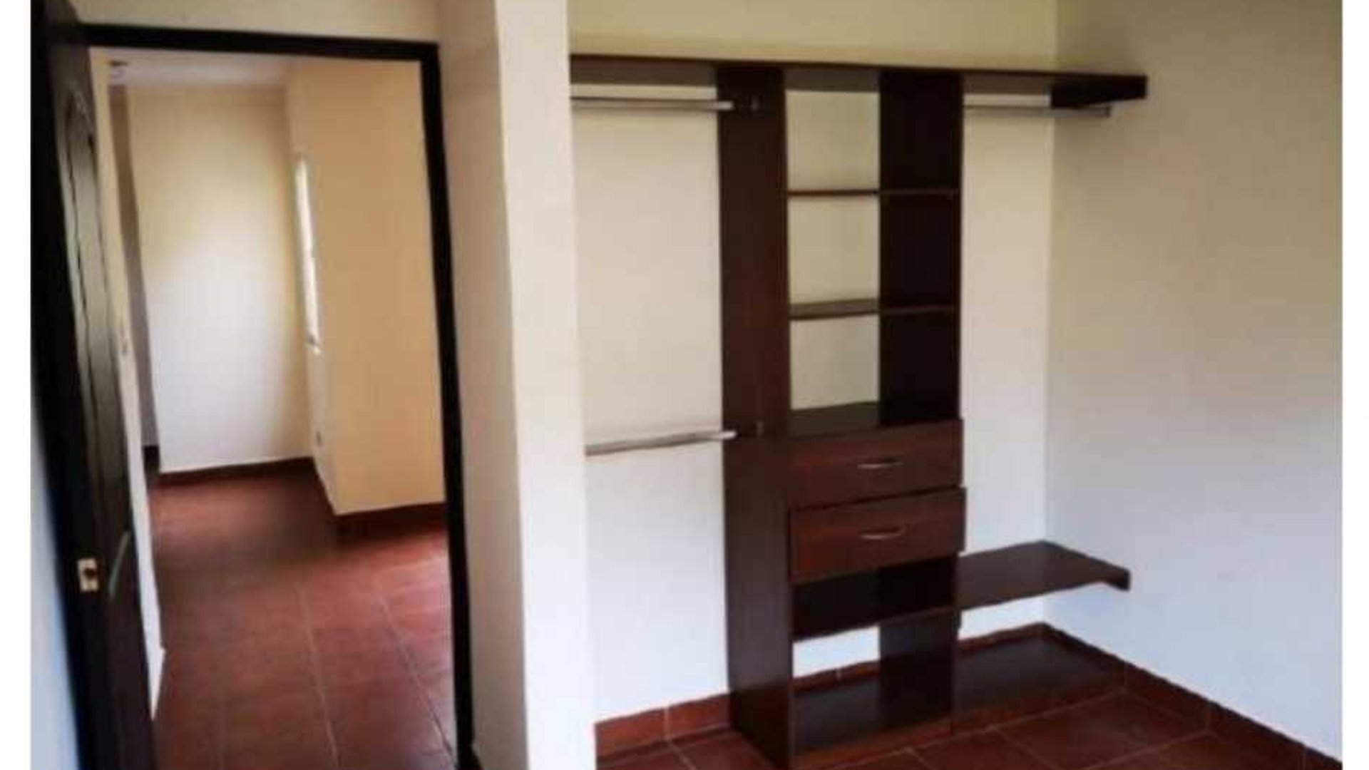 Venta de casa 2 niveles Residencial La Hacienda San Lucas Sac. - Miniatura 11