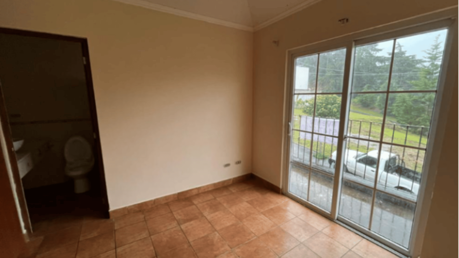 Casa en Venta en Carretera a El Salvador! - Miniatura 11