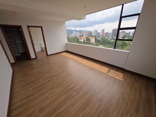 Apartamento en venta con 4 habitaciones y bodega en zona 10 Ref-5306 - 4