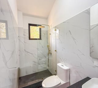 Lujo y Espacio en San José Pinula: Casa de Venta 3H/3.5B