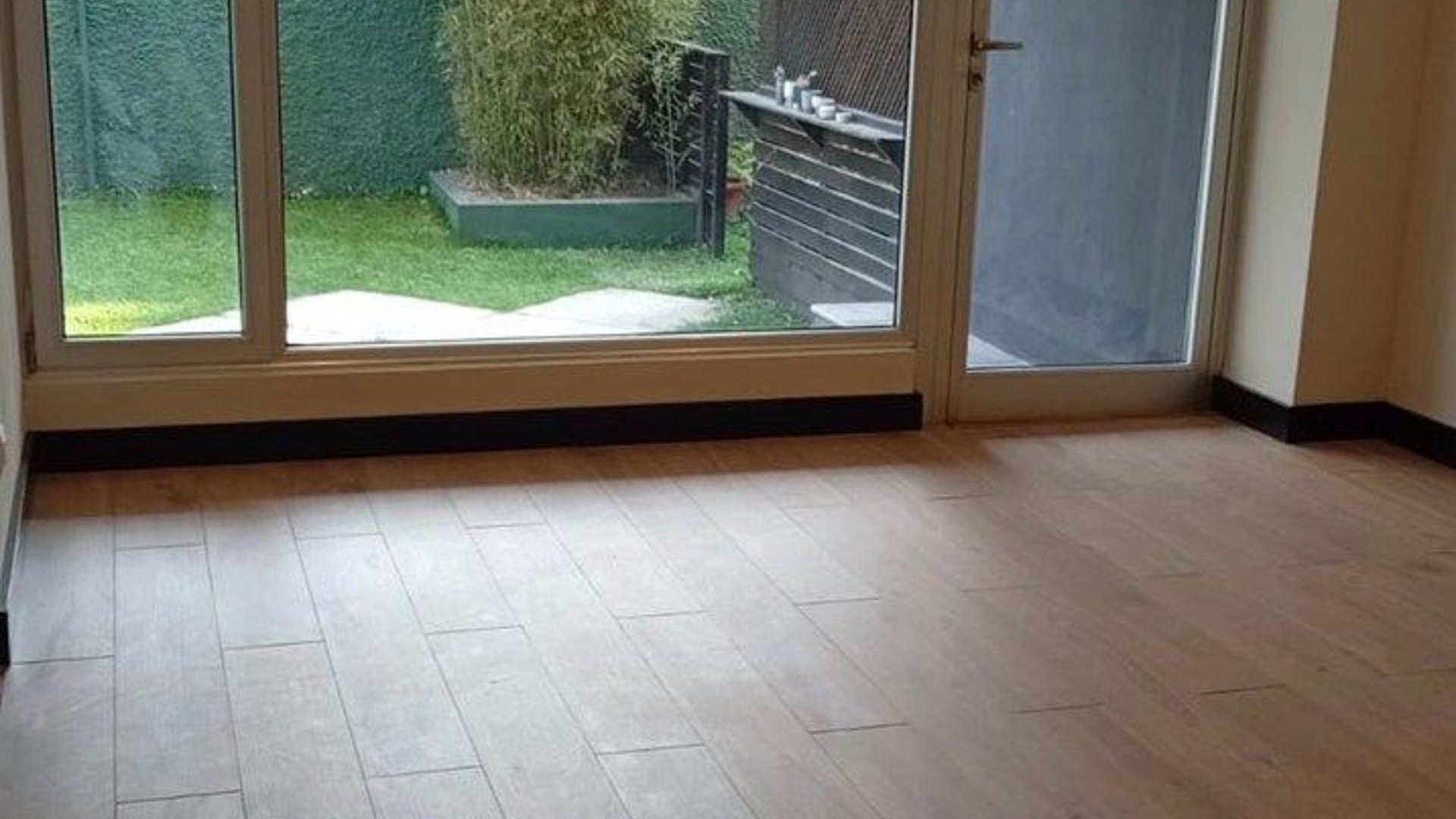 OFICINA EN RENTA  | ZONA 14 | 101.27 m² | - Miniatura 2