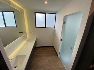 Apartamento de 3 habitaciones en alquiler, Edificio Castalia zona 15 - Image 10