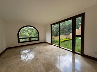 EXCLUSIVA CASA EN ENCINOS DE CAYALA III Zona 16 | 3 Niveles - Image 25