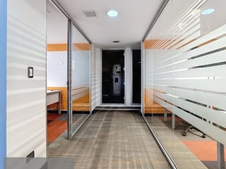 Oficina en Venta en Centro Empresarial – Zona 10 - 3