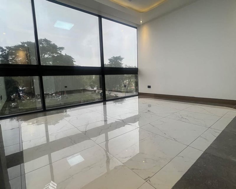 MUNDO INMOBILIARIO RENTA CLINICA EN ZONA 10