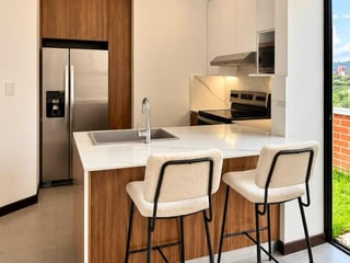 APARTAMENTO AMUEBLADO EN ALQUILER 📍 Edificio Arles, Zona 15 - 3