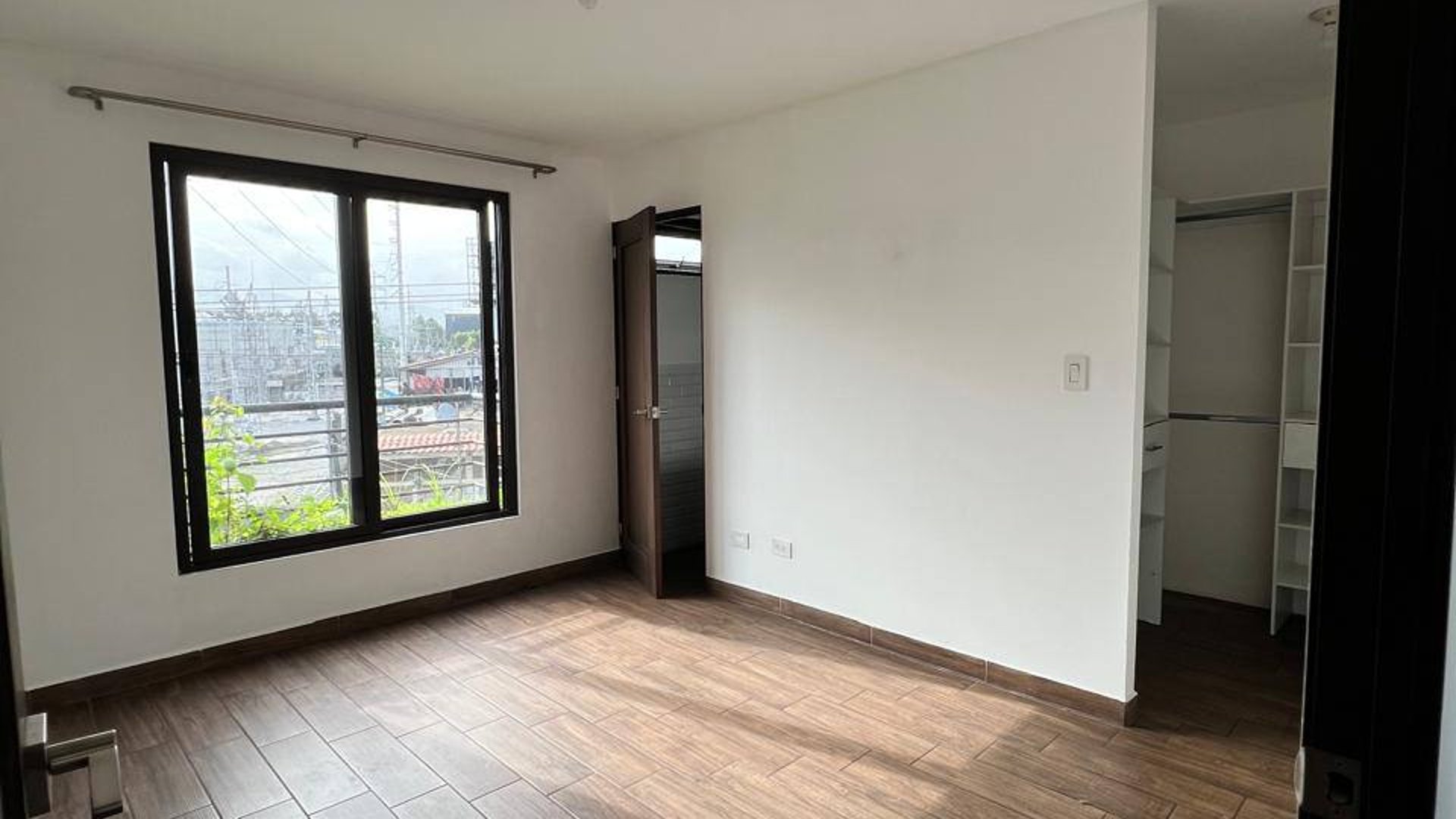Apartamento en venta-renta en edificio Balmes 47 zona 11 - Miniatura 7