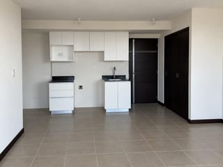 📍 APARTAMENTO EN RENTA – 3 HAB + BALCÓN | EDIFICIO ESENTA | ZONA 12 - 3