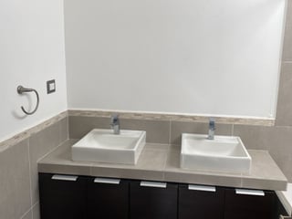 Casa en alquiler en Cumbres de la Arboleda Guatemala - Image 10