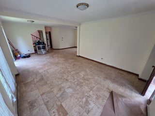 Renta de casa de 4 habitaciones en Santiago de Compostela Ref-5780 - 3
