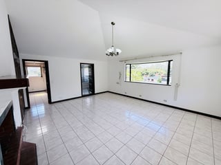 CASA AMPLIA EN RENTA CON JARDIN 4 HAB. / COND. SAN ANTONIO KM. 16.5 CAES - Image 9