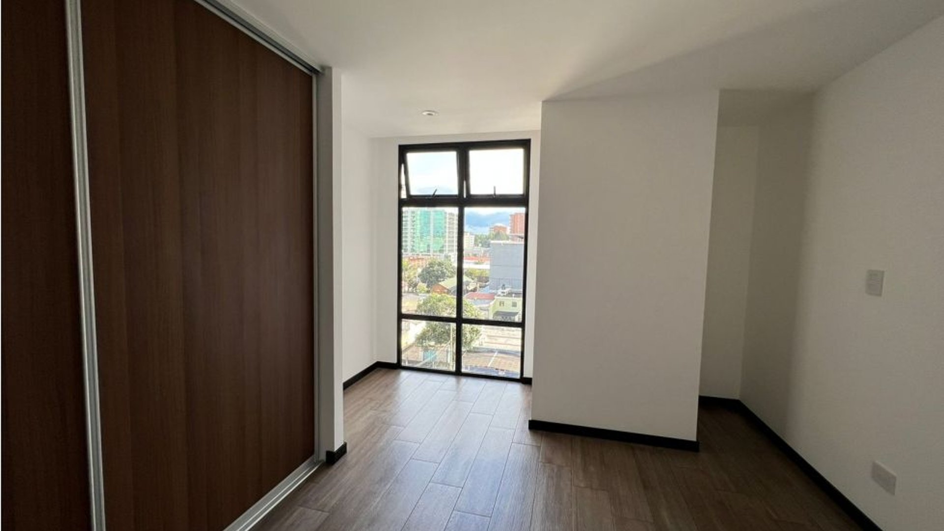 ???? APARTAMENTO EN VENTA – 2 HAB |EDIFICIO IQ 10 | ZONA 10 - Miniatura 6