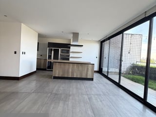 Apartamento Renta/ Venta con preciosa Vista  Zen Cayalá, Zona 16 - Image 7