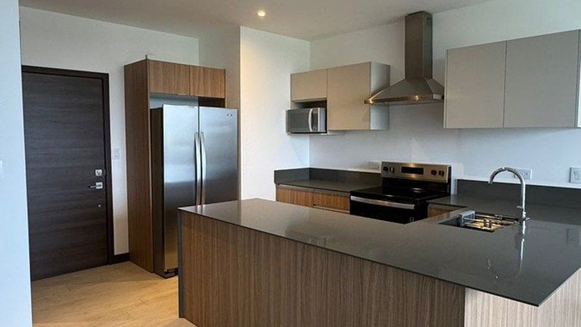 Apartamento en Alquiler en Spazio Residencias, Zona 15