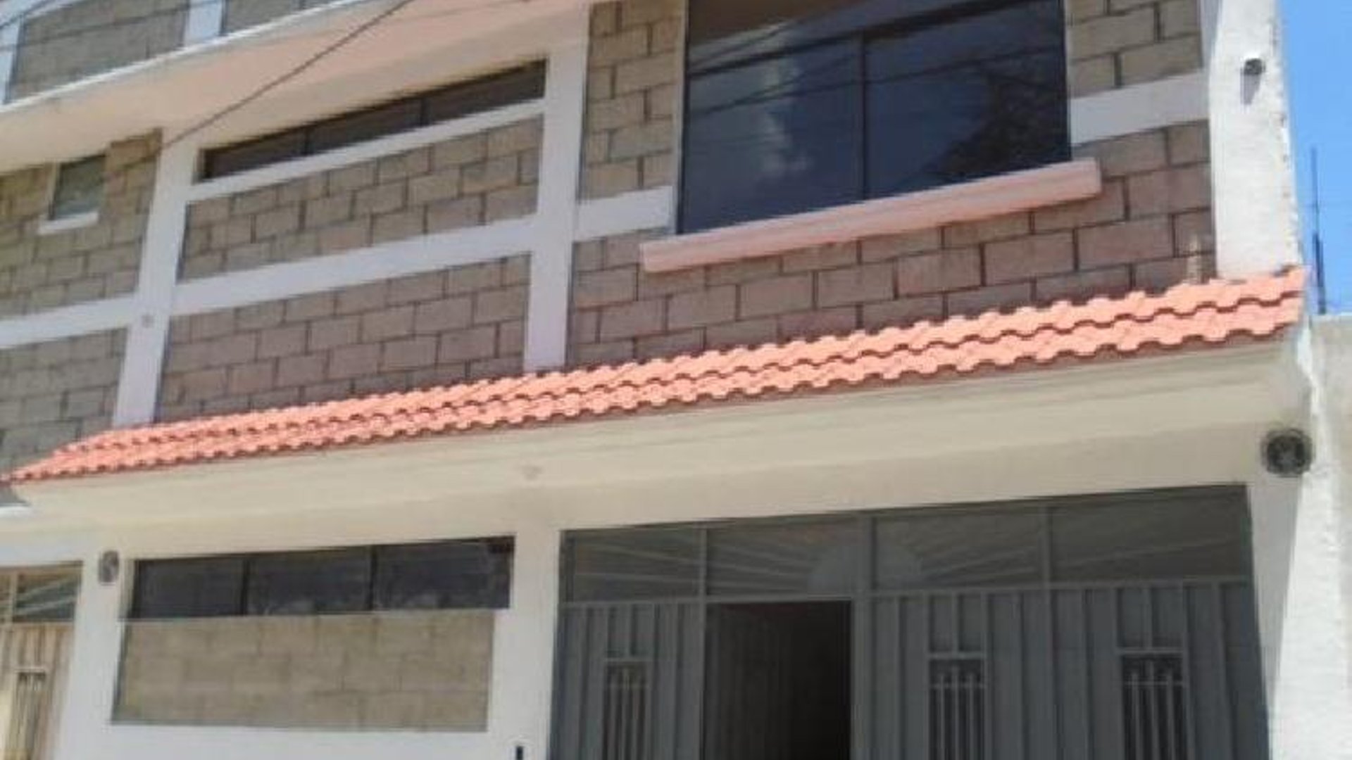 Vendo Casa de 3 niveles en Z6 de Mixco en Residencial