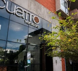 📍 APARTAMENTO EN VENTA – 1 HAB + ESTUDIO + JARDÍN | 4VENECIA | ZONA 4