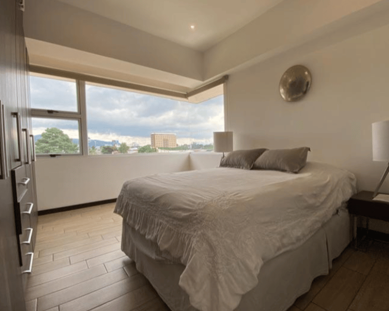 Apartamento en venta, en Zona 10