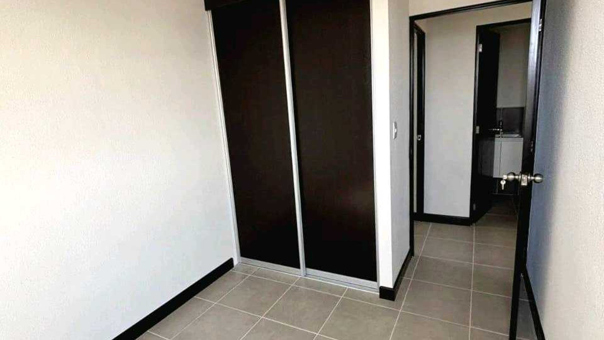 APARTAMENTO EN VENTA / ALQUILER ???? Edificio Esenta, Zona 12 - Miniatura 4