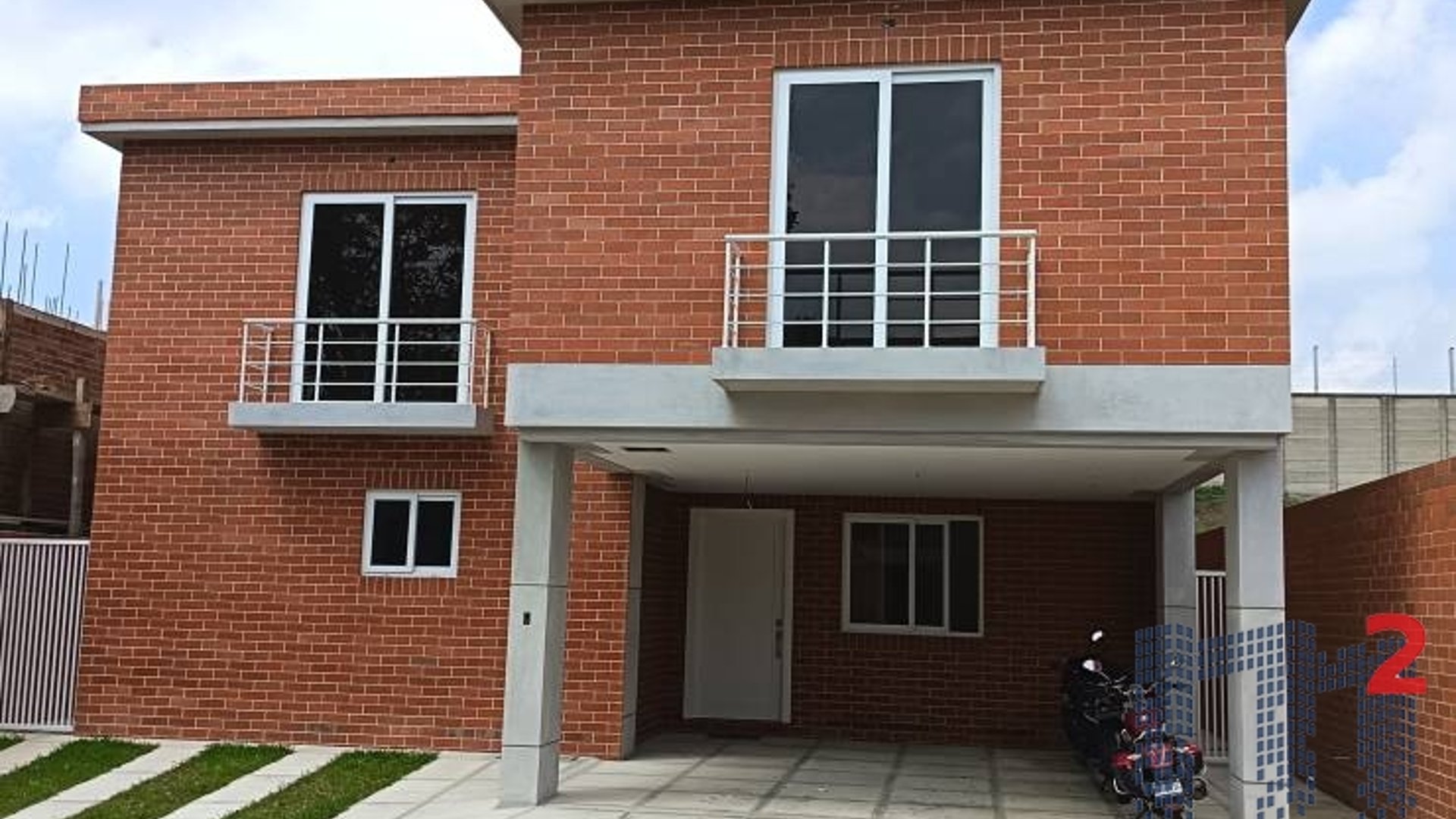 Casa en condominio en Venta, Carretera a El Salvador (V10086/V10087) - Image 1