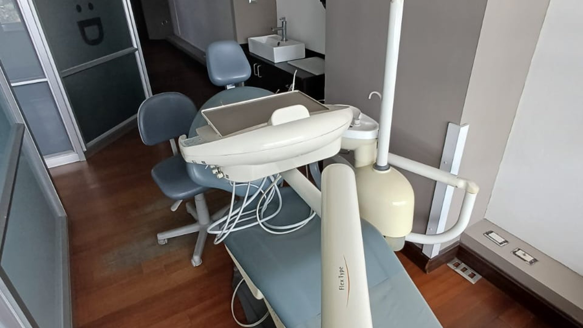 Oficina o clinica en venta, El Patio zona 4. - Miniatura 4
