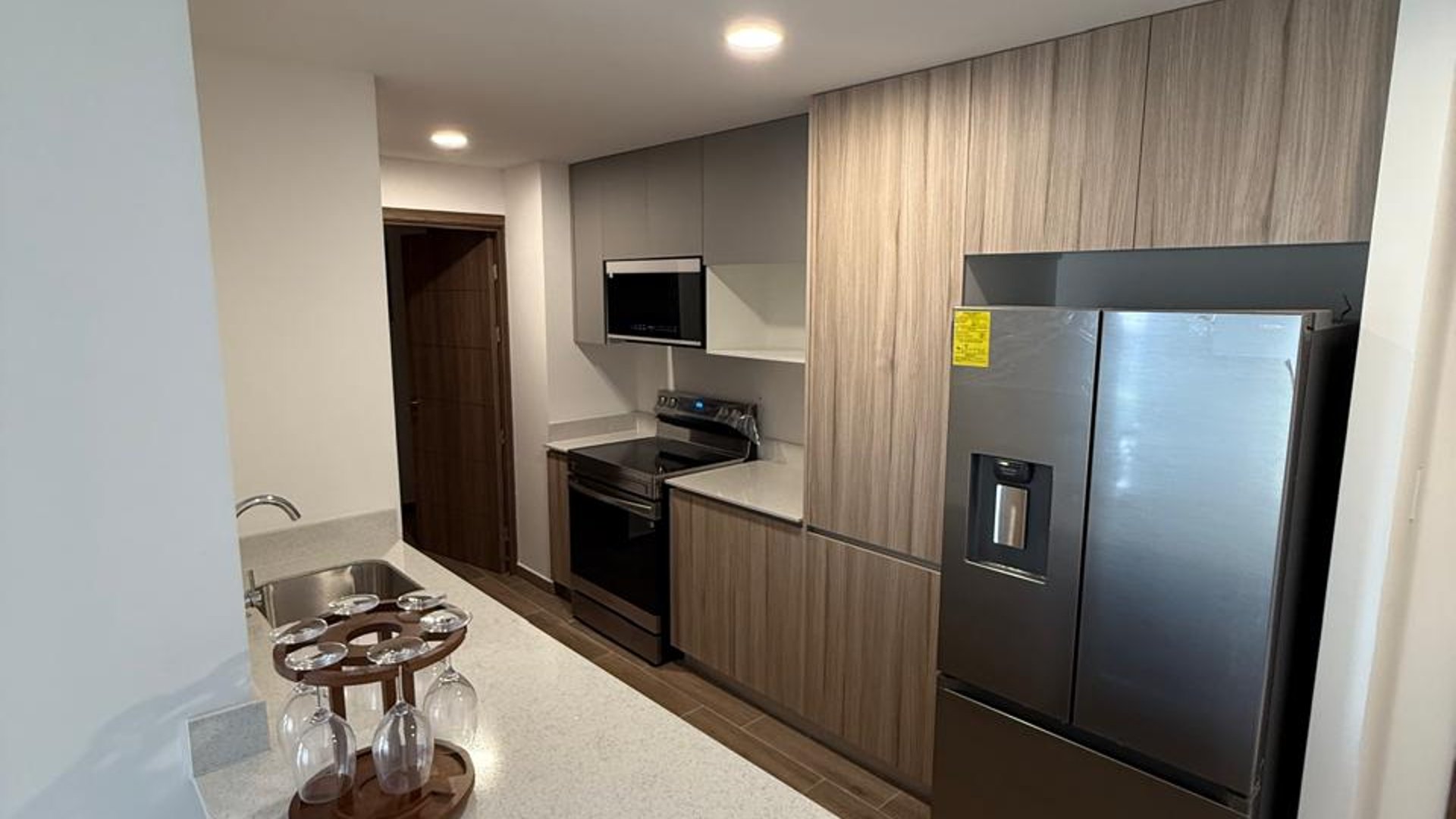 Apartamento en Alquiler Edificio Parque 14, zona 14  - Miniatura 2