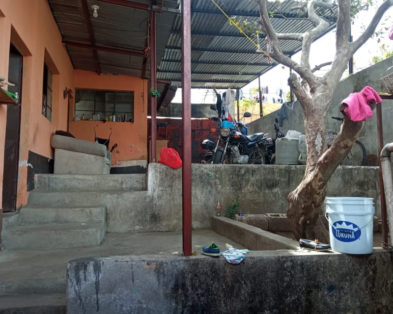 Venta de casa en colonia el Chato zona 18