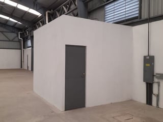 BODEGA EN VENTA – VILLA NUEVA, ZONA 6 - 3