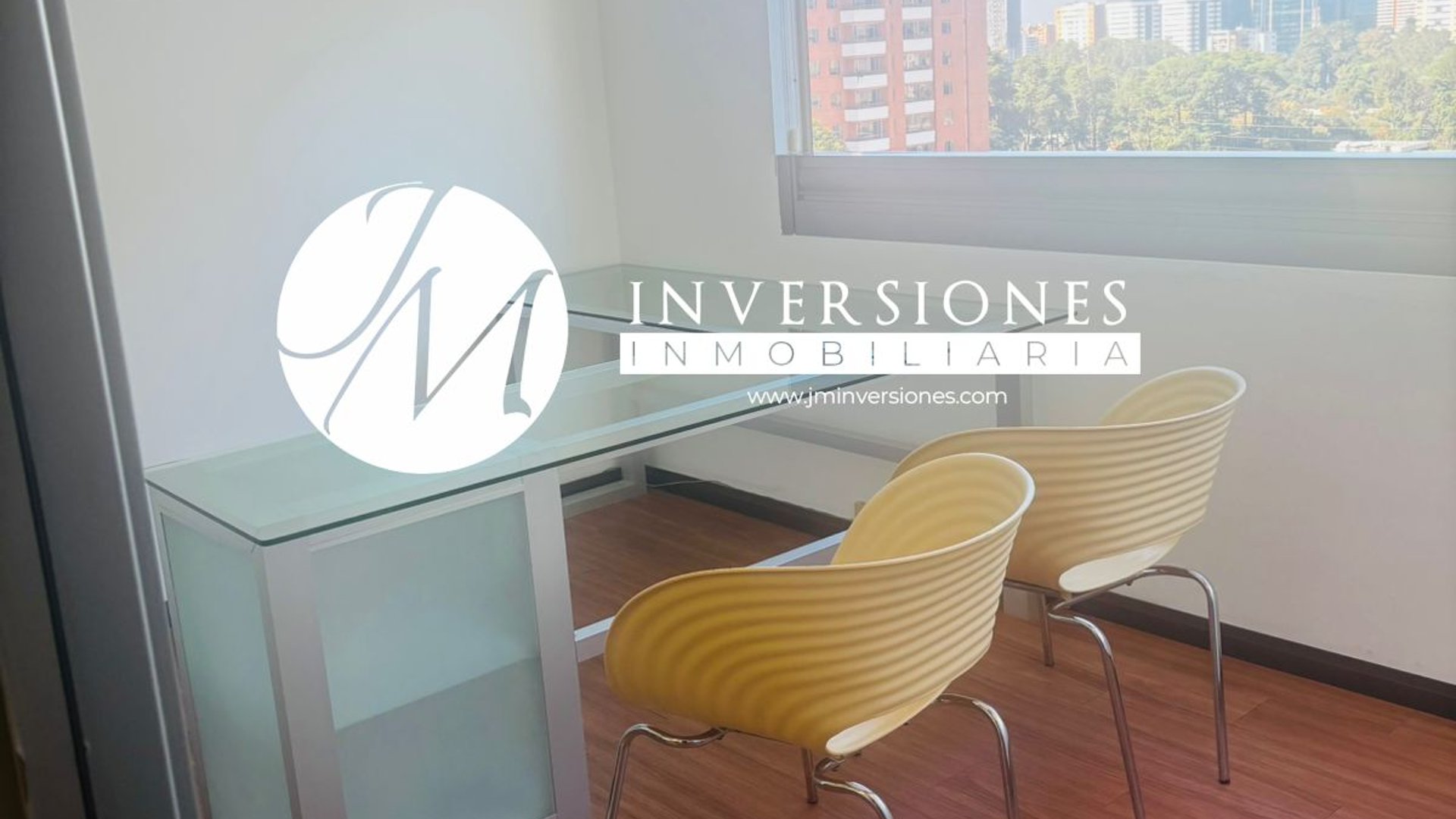 Oficina en Renta Amuebla en zona 10 - Miniatura 3