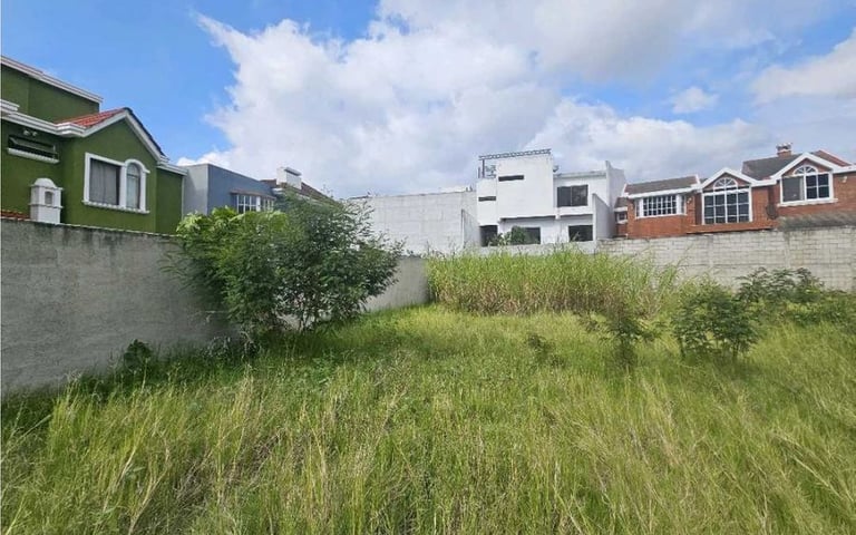 TERRENO EN VENTA – CONDOMINIO LAS FUENTES, ZONA 16