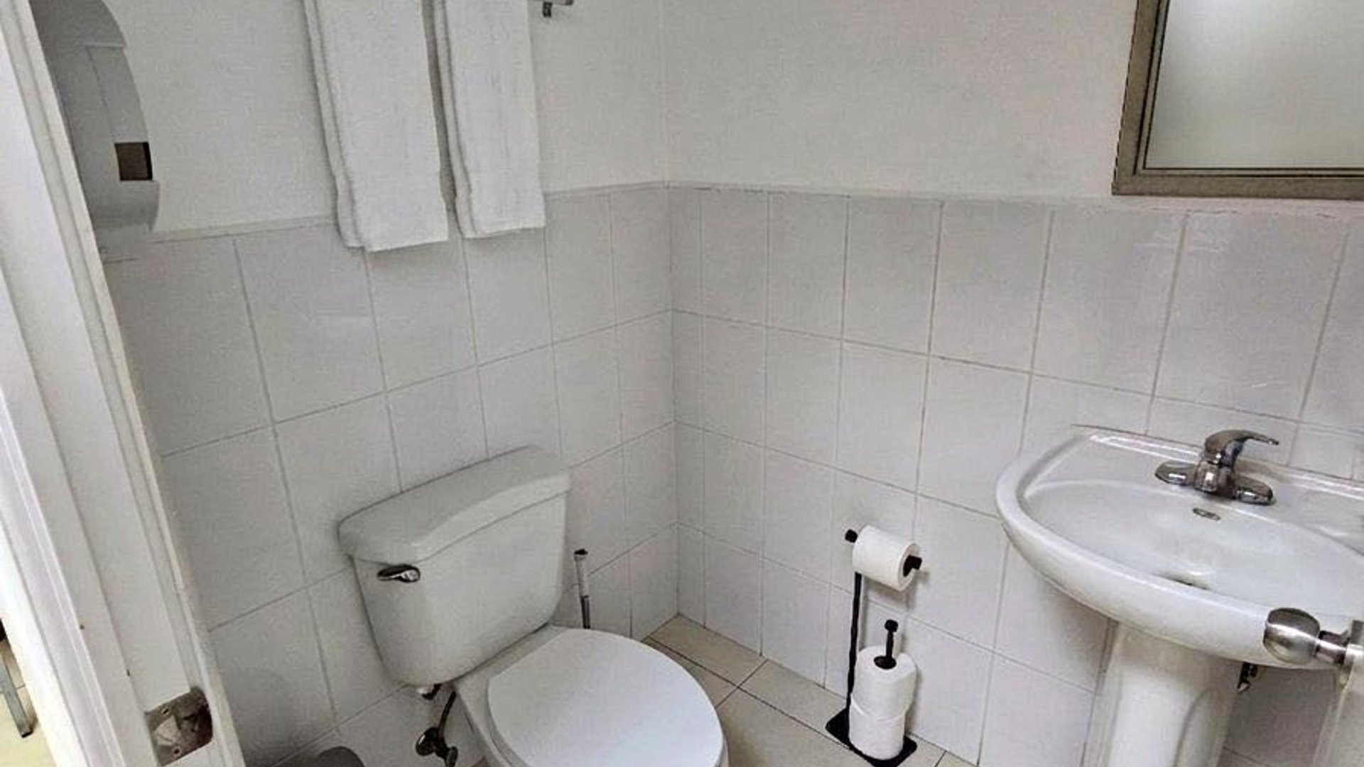 Alquier de oficina amueblada y tabicada | Zona Pradera, Zona 10 - Miniatura 12