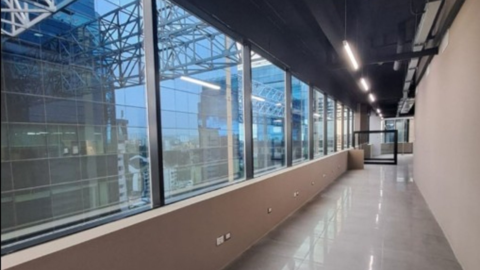 Oficinas en venta en Europlaza zona 14 Ref-5644 - Miniatura 3
