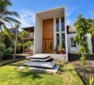 Propiedad Frente al Mar – Casa En venta Monterrico