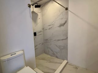 Apartamento en venta de 1 habitacion con balcon en zona 5 Ref-5390 - 5