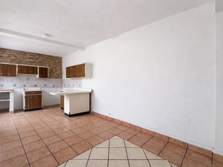 RENTO CASA DE UN NIVEL EN COLONIA CANDELARIA, ANTIGUA - Image 5