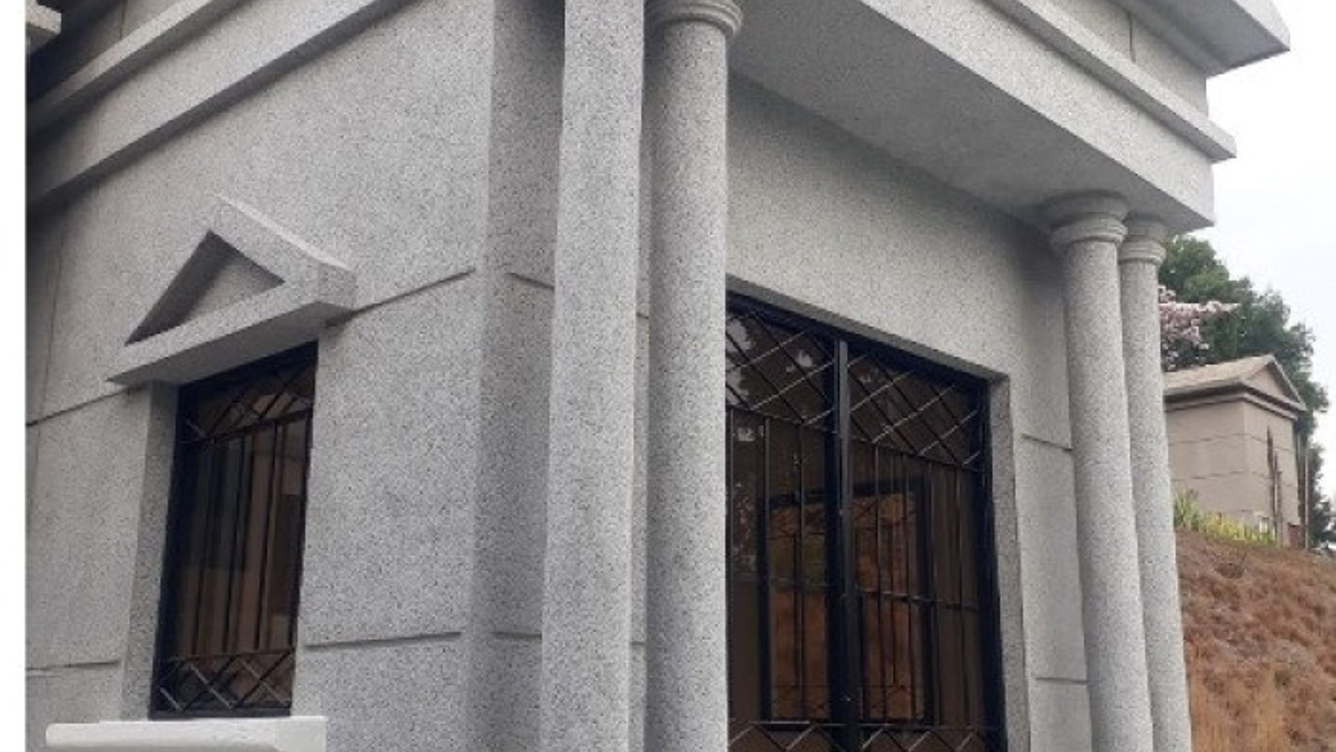 Mausoleo en venta en Cementerio la Villa Zona 14 - Miniatura 2