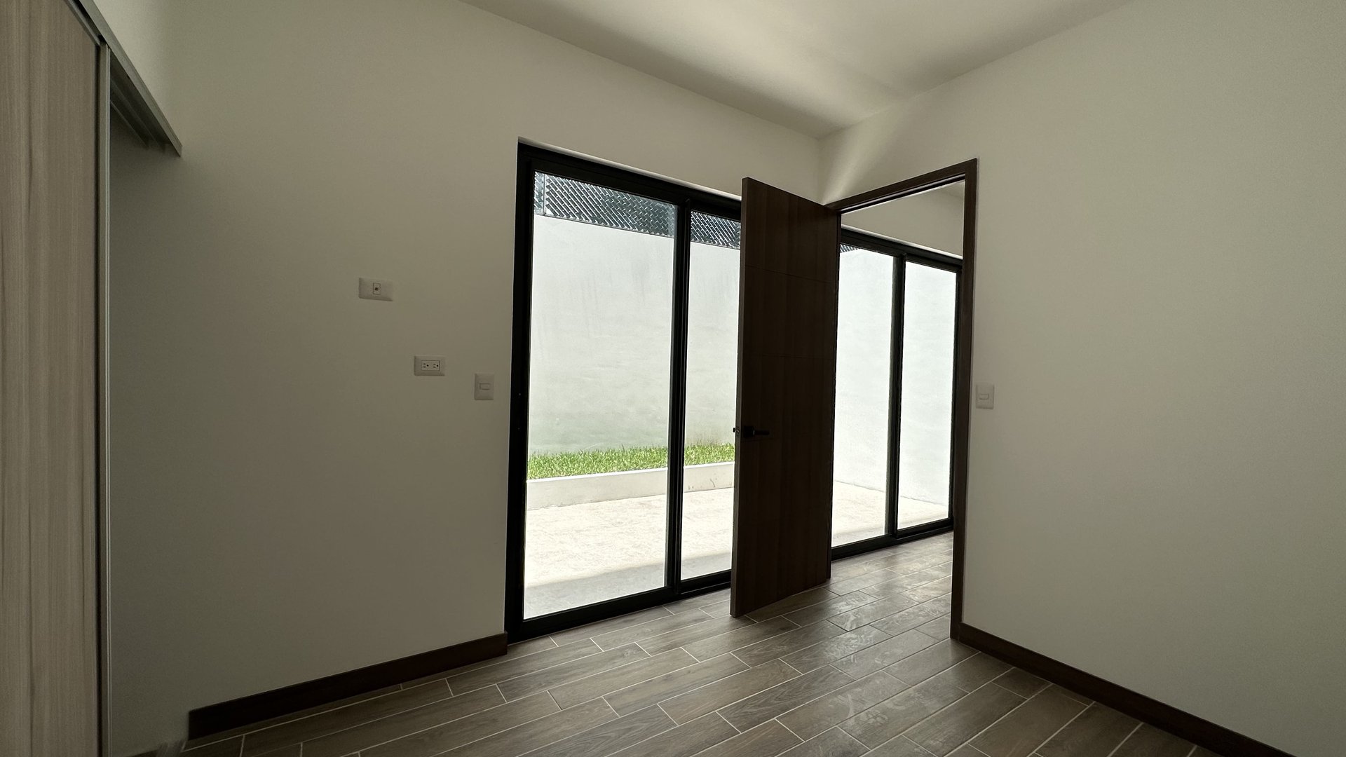 Apartamento en Alquiler Edificio Vila Catorce, zona 14 Guatemala - Miniatura 11