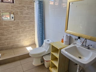 House for Sale in Laguna Quitasombrero, Puerto San José - Spacious with 3 Bedrooms and Pool - Image 10